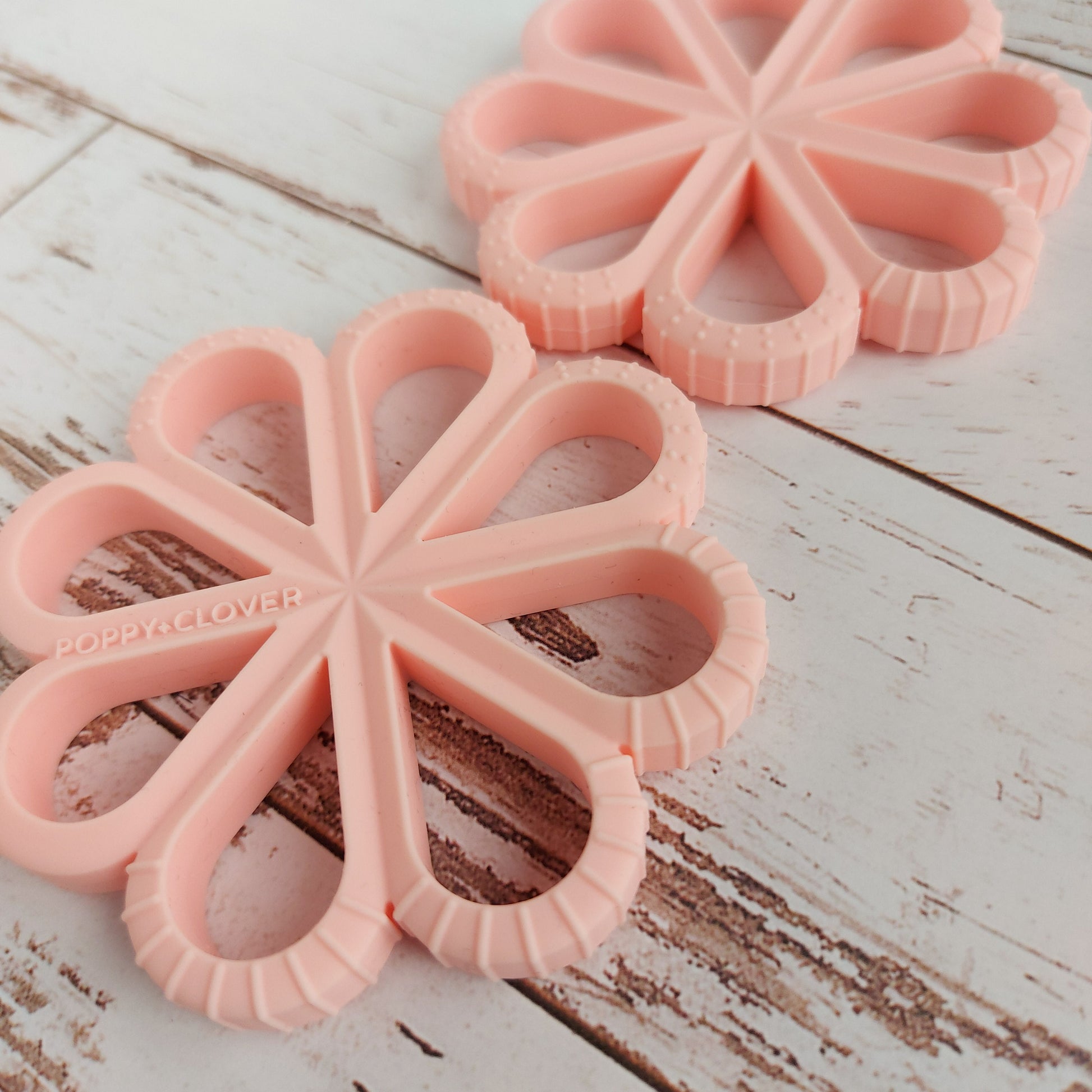 Soft Pink Flower - Poppy + Clover